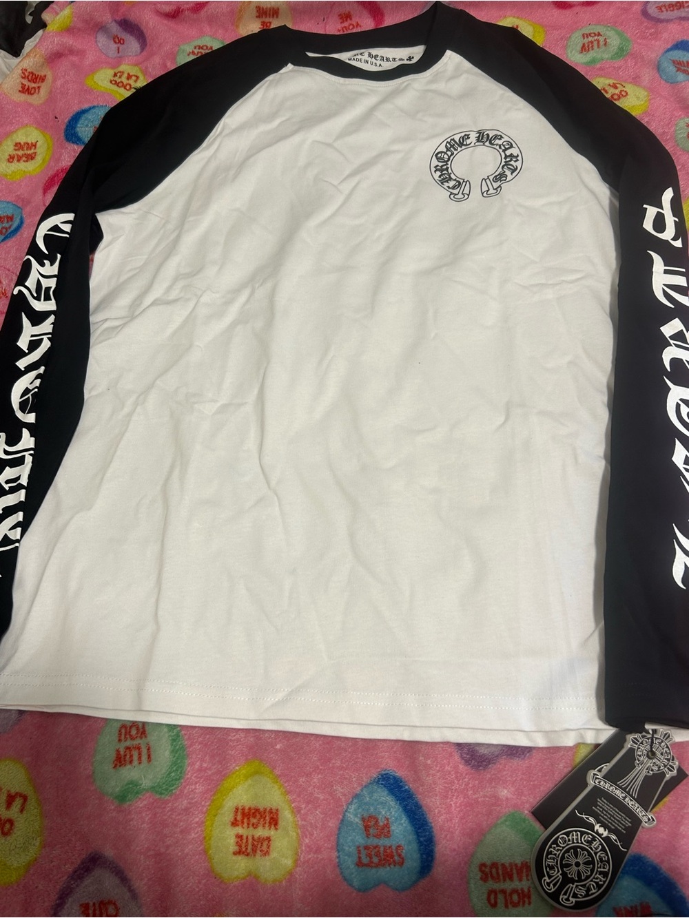 Black and white chrome heart tee